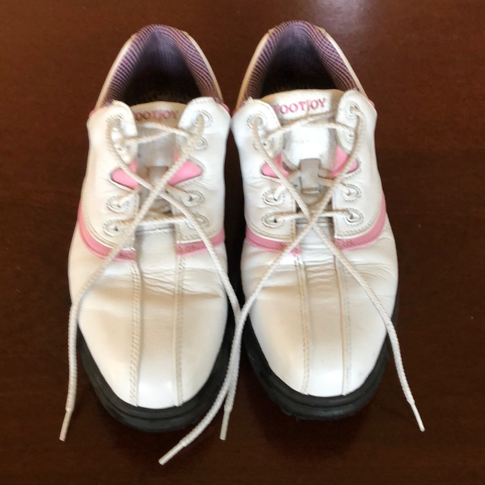 - FootJoy GreenJoys Saddle White/Pink Soft Spike Golf shoes women’s donation